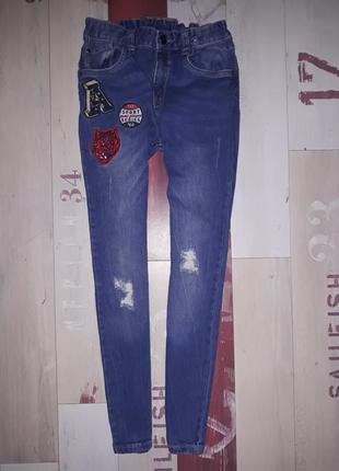 Крутанские джинси узкачи tu на 9-10 років