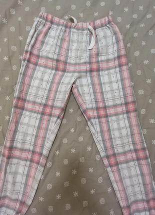 Штаны пижамные. на рост 140.в идеальном состоянии