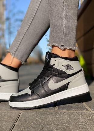 Жіночі кросівки nike air jordan 1 retro black grey

зима ❄️ smb