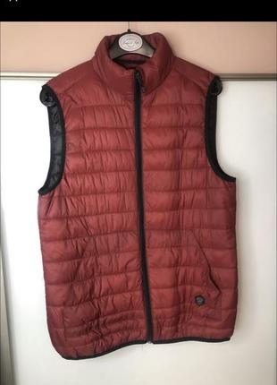 Жилетка безрукавка bershka