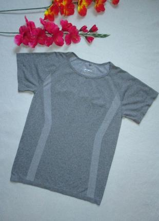 Бесшовная зональная спортивная термо футболка серый меланж workout1 фото