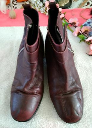 Чобітки шкіряні.( на шириоку ногу)