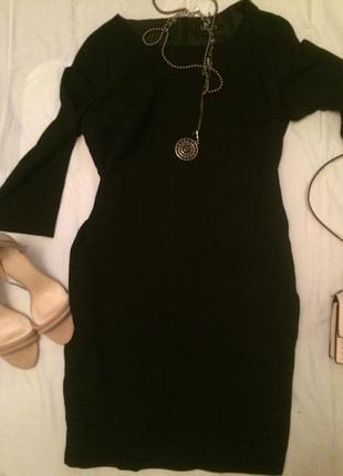 Классическое чёрное платье