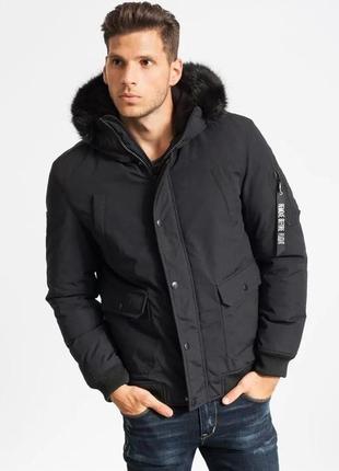 Чоловіча зимова тепла чорна коротка куртка1 фото