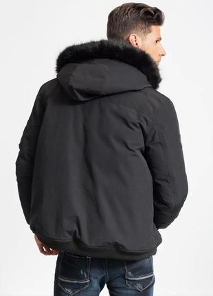 Чоловіча зимова тепла чорна коротка куртка3 фото