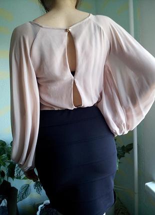 Шикарное платье с прорезями в рукавах от river island