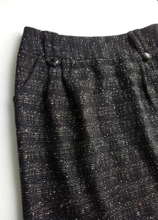 Утепленная черная юбка мини прямого силуэта