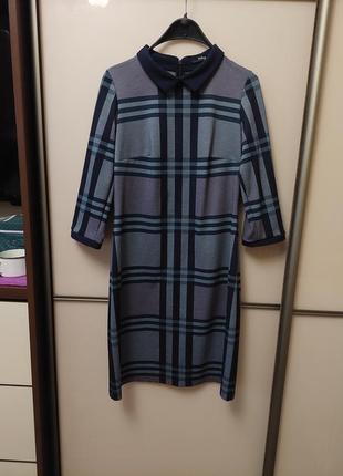 Плаття з коміром