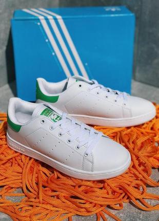 Жіночі кросівки adidas stan smith green and white / smb4 фото