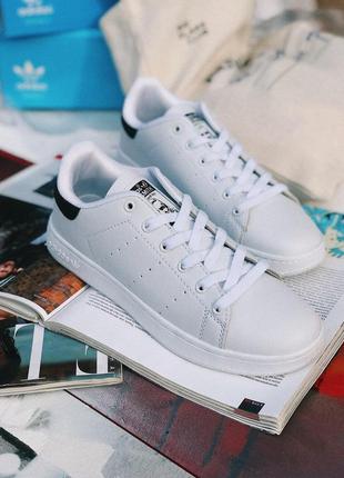 Жіночі кросівки adidas stan smith white black 3 / smb5 фото