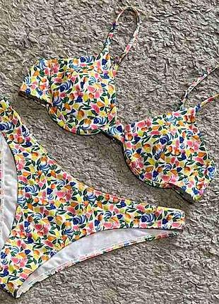 Новый,шикарный,стильный,раздельный купальник