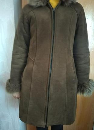 Жіноча дубленка
