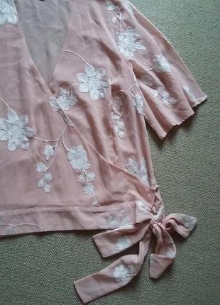 Англія.нова блуза дуже ніжна на пишну кралю р 16