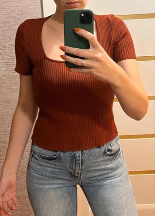 Топ футболка трикотаж в рубчик bershka