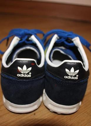 Стильні кросівки adidas 3