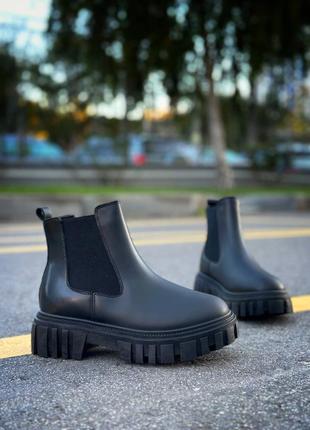 Стильні зимові черевики челсі чорні жіночі екошкіра3 фото