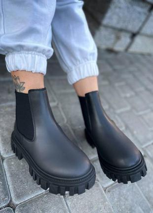 Стильні зимові черевики челсі чорні жіночі екошкіра5 фото