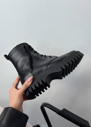 Стильні чорні зимові черевички натуральна шкіра4 фото
