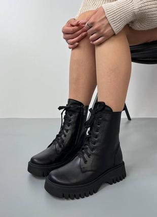 Стильні чорні зимові черевички натуральна шкіра1 фото