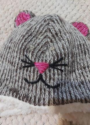 Теплая  шапка на ребенка до 1 года и старше.