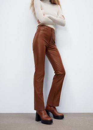 Новые кожаные брюки прямого кроя zara3 фото