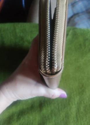 Salvatore ferragamo гаманець