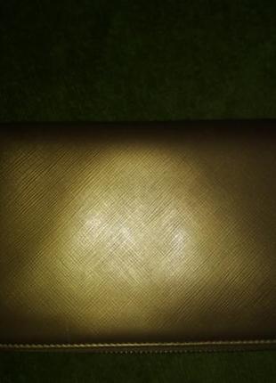 Salvatore ferragamo гаманець