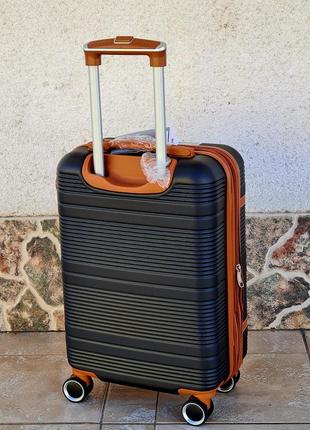 Прочный надежный чемодан airtex 629 с увеличение размера10 фото