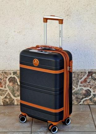 Прочный надежный чемодан airtex 629 с увеличение размера2 фото