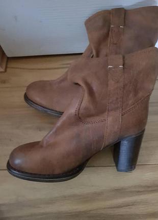 Полусапожки от clarks