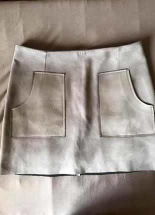 Спідниця сірого кольору, еко замш
