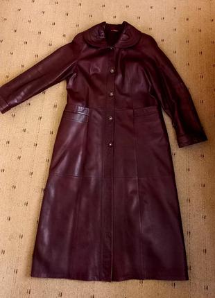Шкіряний плащ
