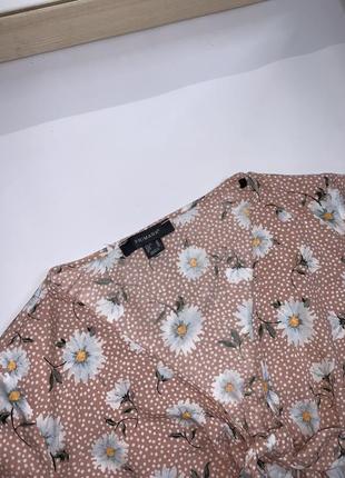 Блуза по фігурі з об’ємним рукавом талія на резинці віскоза 100% рожева з принтом ромашки3 фото