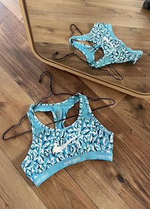 Топ nike pro