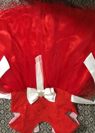 Шикарне ошатне святкове плаття червоного кольору польща 5-7 років2 фото