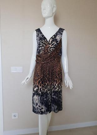 Стильне брендове плаття sandra darren