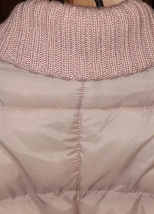 Курточка нежно розового цвета с воротником стойкой 42-443 фото