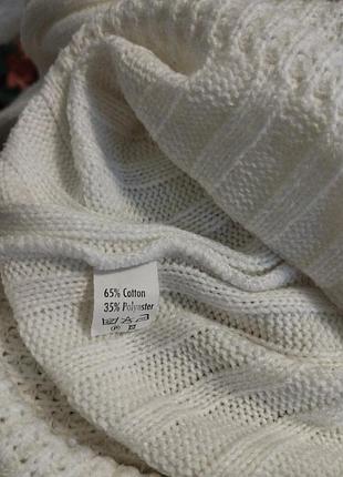 Кофта жіноча білого кольору. 4