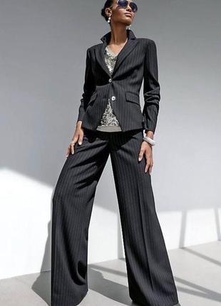 Стильный элегантный брючный костюм брюки палаццо