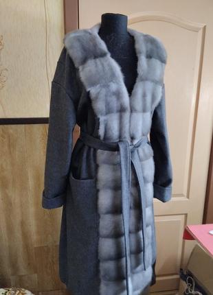Жіноче шикарне пальто з хутром норки4 фото