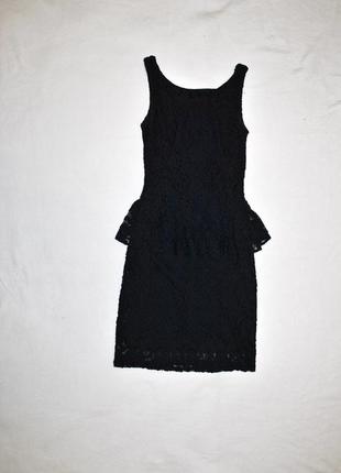 Вечернее кружевное платье с баской и v образной спинкой xs1 фото