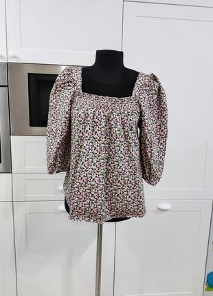 Блуза у квіти від h&m