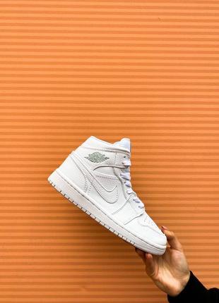 Женские высокие кожаные кроссовки nike air jordan 1 mid "white"#найк