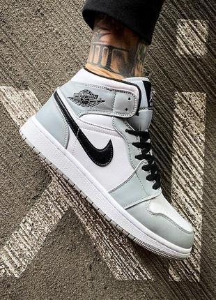 Женские высокие кожаные кроссовки nike air jordan 1 mid light smoke grey#найк