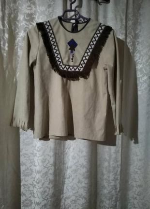 Рубашка в индейских мотивах. плечи 35, рукав 50,пог 45, длина 55