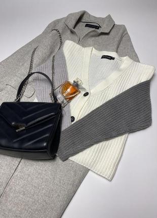 Тепленька вкорочена кофтинка