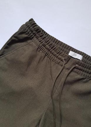 Стильные женские штаны h&m, повседневные штаны цвета хаки, брюки хаки на резинке h&m4 фото