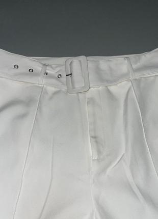 Брюки білого кольору, сток