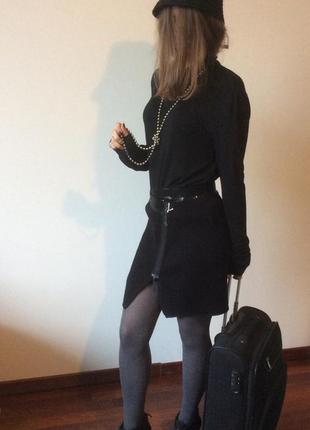 Violet чёрная ,вязаный трикотаж , юбка на молнии, пояс в паетках