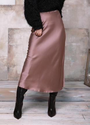 Темно-бежевая шелковая юбка в бельевом стиле 123551 фото